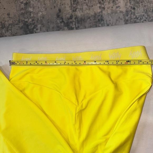 Lizzo x Fabletics YITTY Major Label Lifting Leggings - Picture 4 of 6